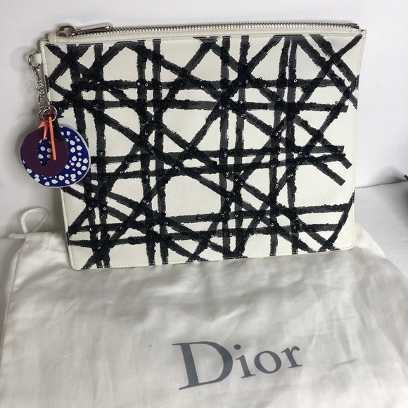 Dior Handbags - 🖤LIMITED EDITION🖤Dior x Daniel Gordon Clutch Pouch Bag